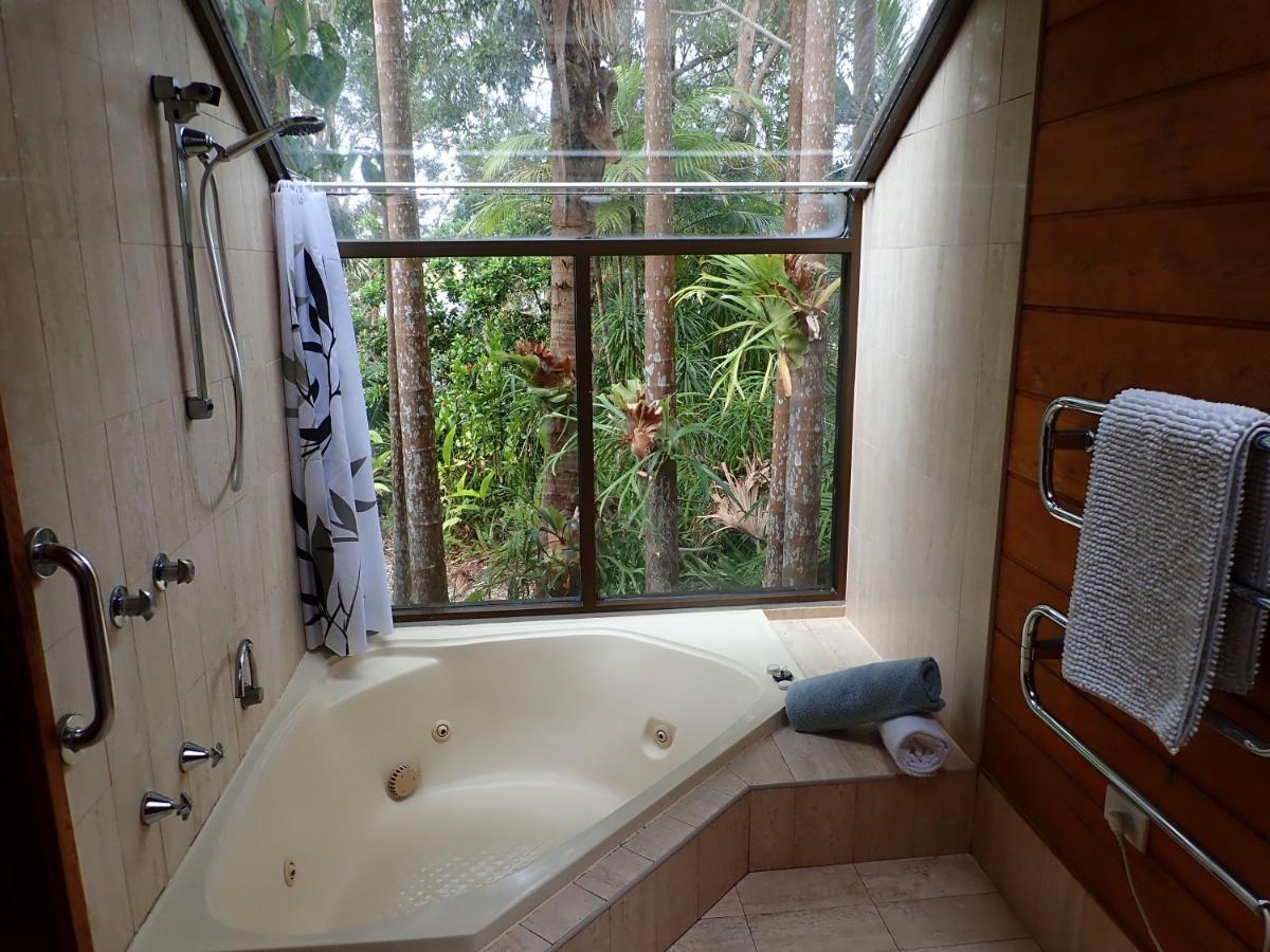 Lake Russell Retreat Emerald Beach Bagian luar foto