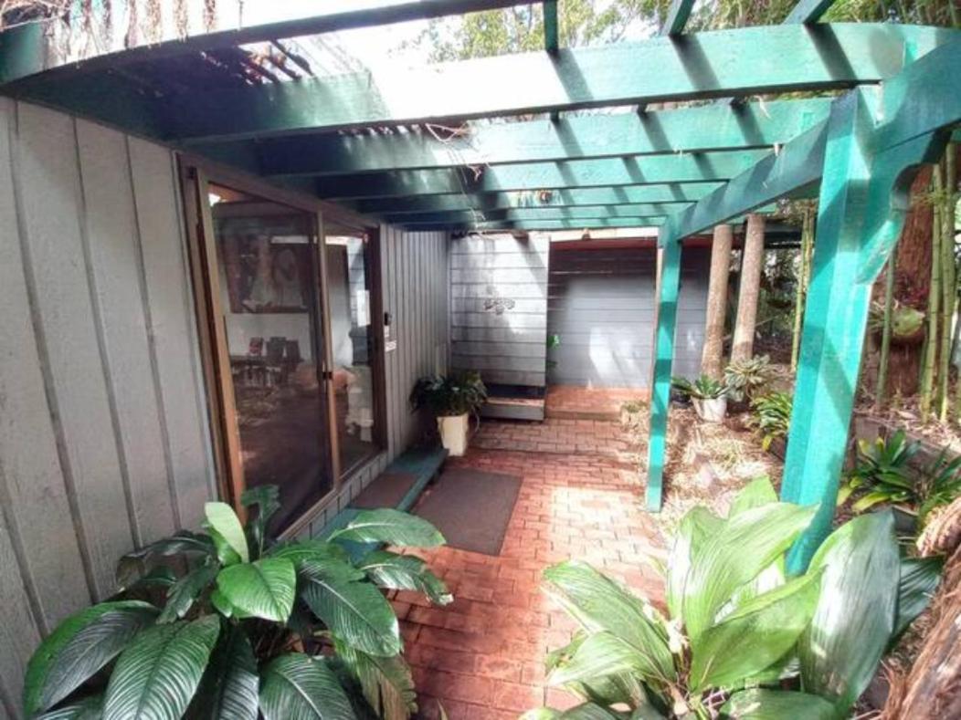 Lake Russell Retreat Emerald Beach Bagian luar foto