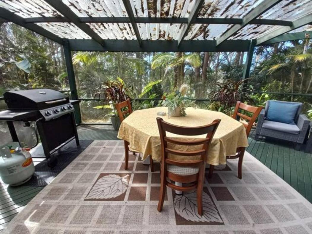 Lake Russell Retreat Emerald Beach Bagian luar foto