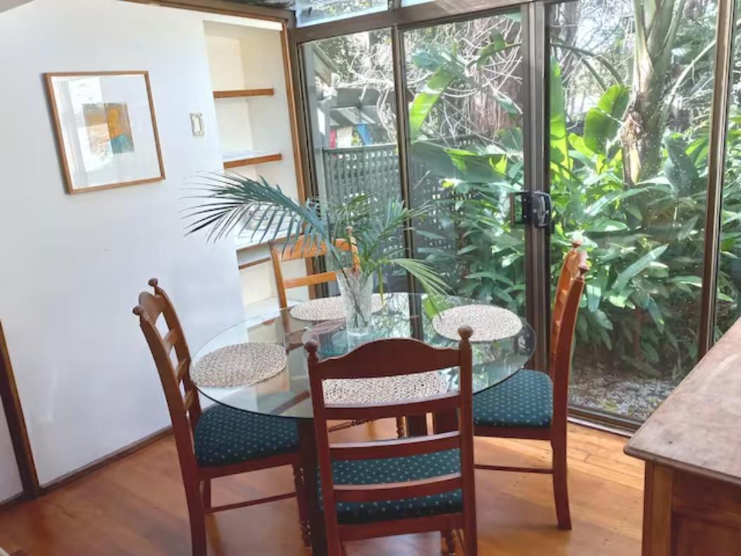 Lake Russell Retreat Emerald Beach Bagian luar foto