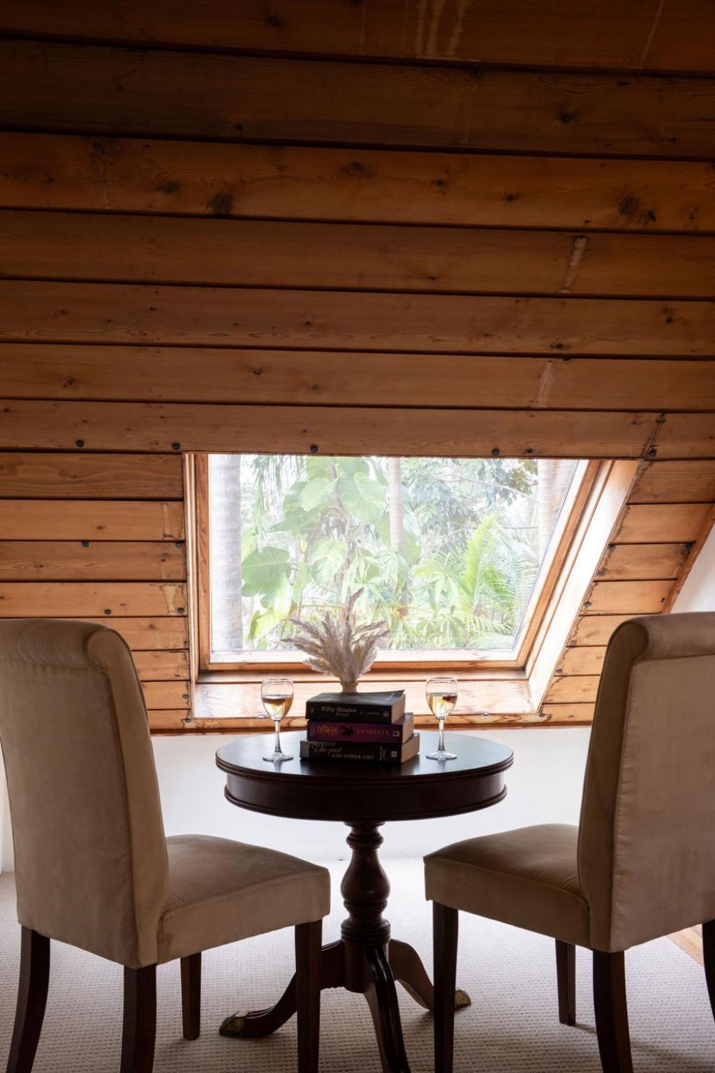 Lake Russell Retreat Emerald Beach Bagian luar foto