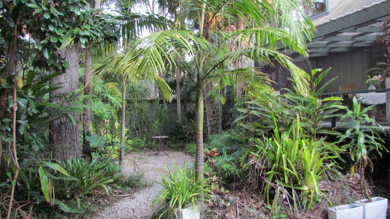 Lake Russell Retreat Emerald Beach Bagian luar foto